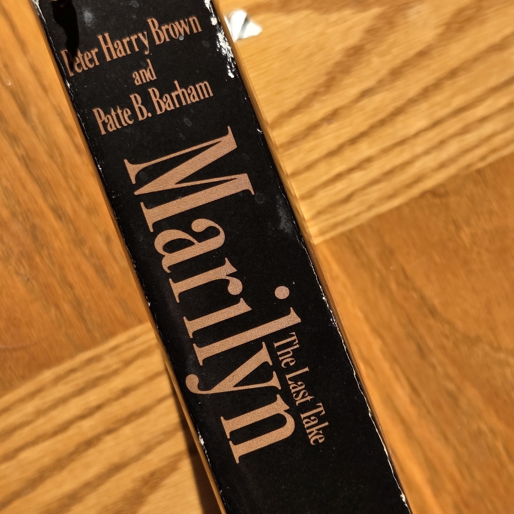 Marilyn: The Last Take ♥︎ Hardcover Book - Picture 5 of 6